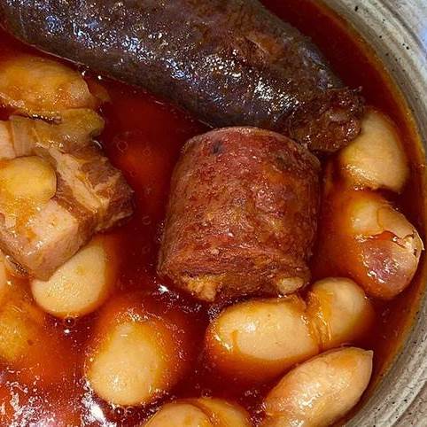 Fabada con chorizo picante