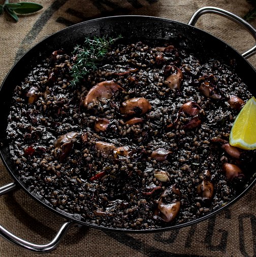 Paella Negra o Arroz Negro