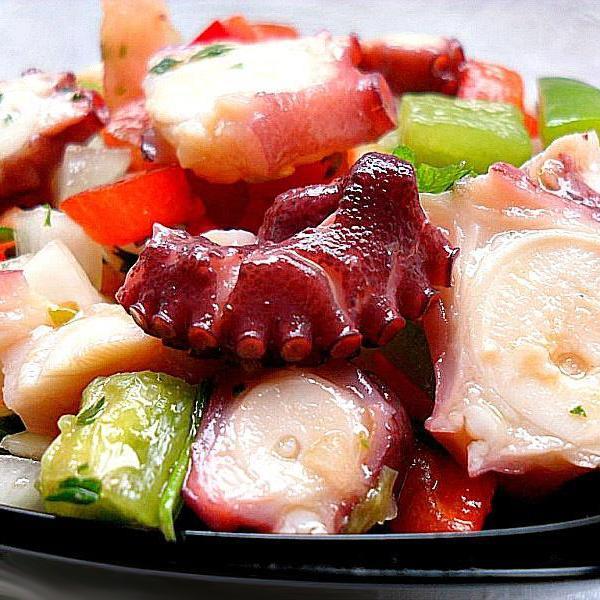 Pulpo a la gallega con vinagreta