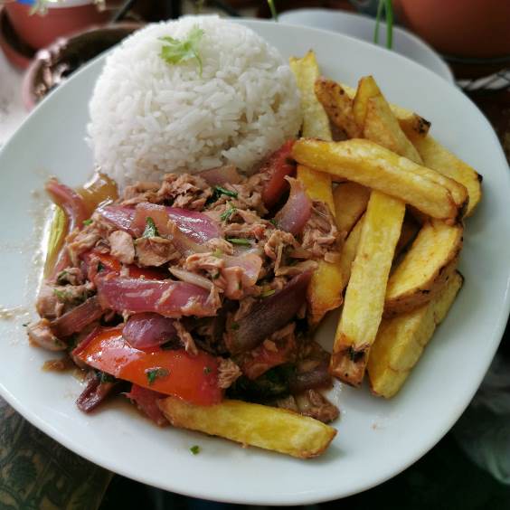 Saltado de Atún