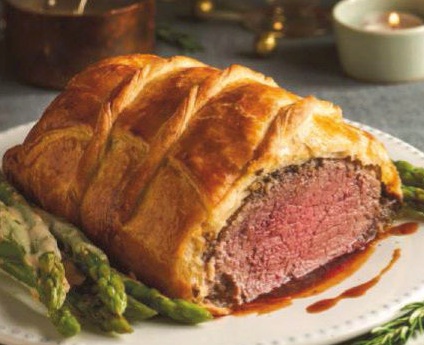 Solomillo Wellington de ternera con espárragos y foie